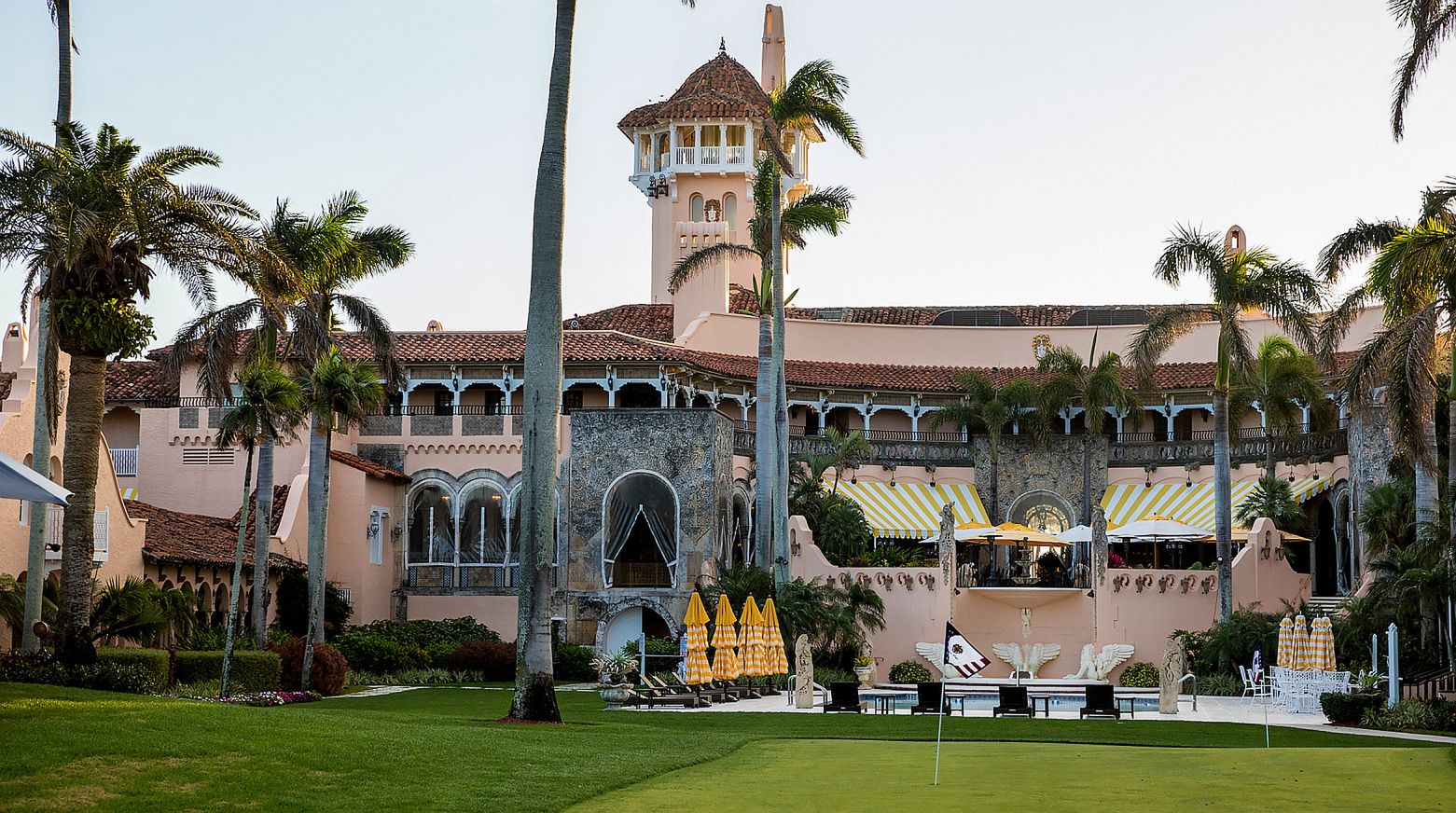 Z wizytą w Mar-a-Lago. "Zimowy Biały Dom" Donalda Trumpa od kuchni