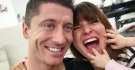 Anna Lewandowska zmieniała fryzury na imprezie niczym Julia Wieniawa na sesji zdjęciowej! W której wyglądała lepiej?