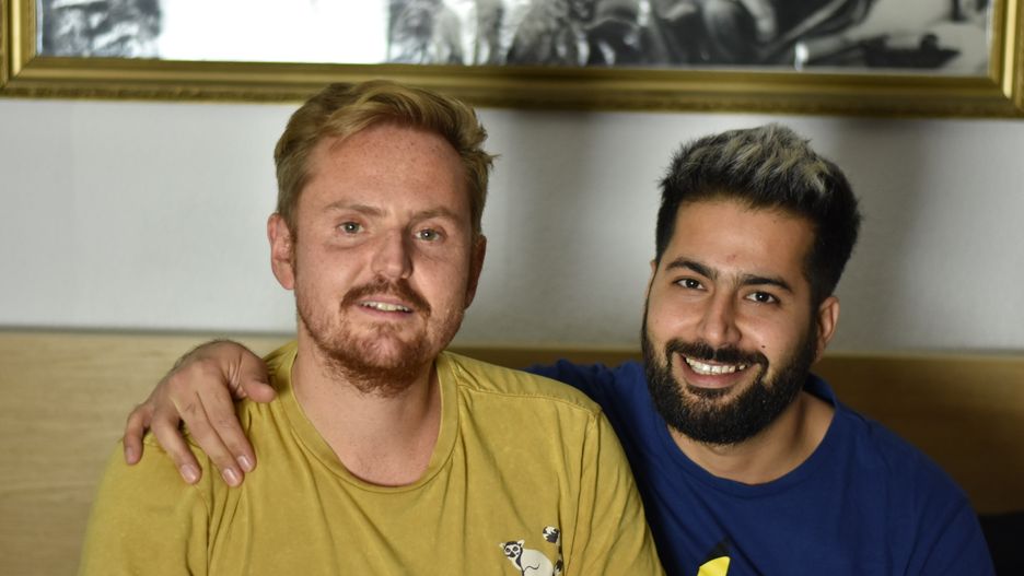 Polak i Hindus są parą. Walczą o legalizację pobytu Garry'ego