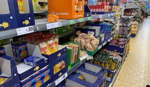 Koronawirus. "W Niemczech wielki strach już minął". Pełne półki w sklepie, żadnych kolejek