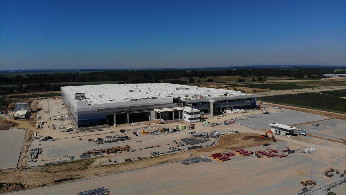Nowe centrum Lidla w budowie. Uroczysta wiecha odbędzie się 11 czerwca.