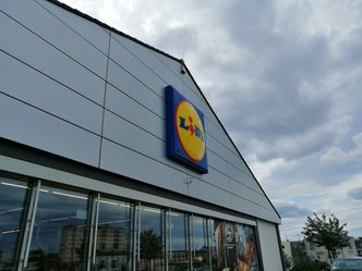 Na razie nie będzie "niemieckich" stawek za pracę w sobotę. Lidl wyjaśnia, eksperci każą czekać