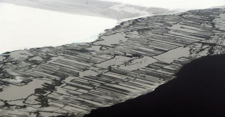Niesamowite zdjęcia Antarktydy. Eksperci wyjaśnili, jak powstały geometryczne kształty