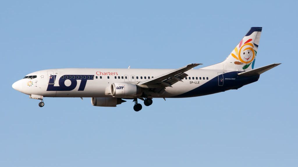 LOT organizuje rejsy dla Polaków, którzy z powodu epidemii nie mogą wrócić do kraju.