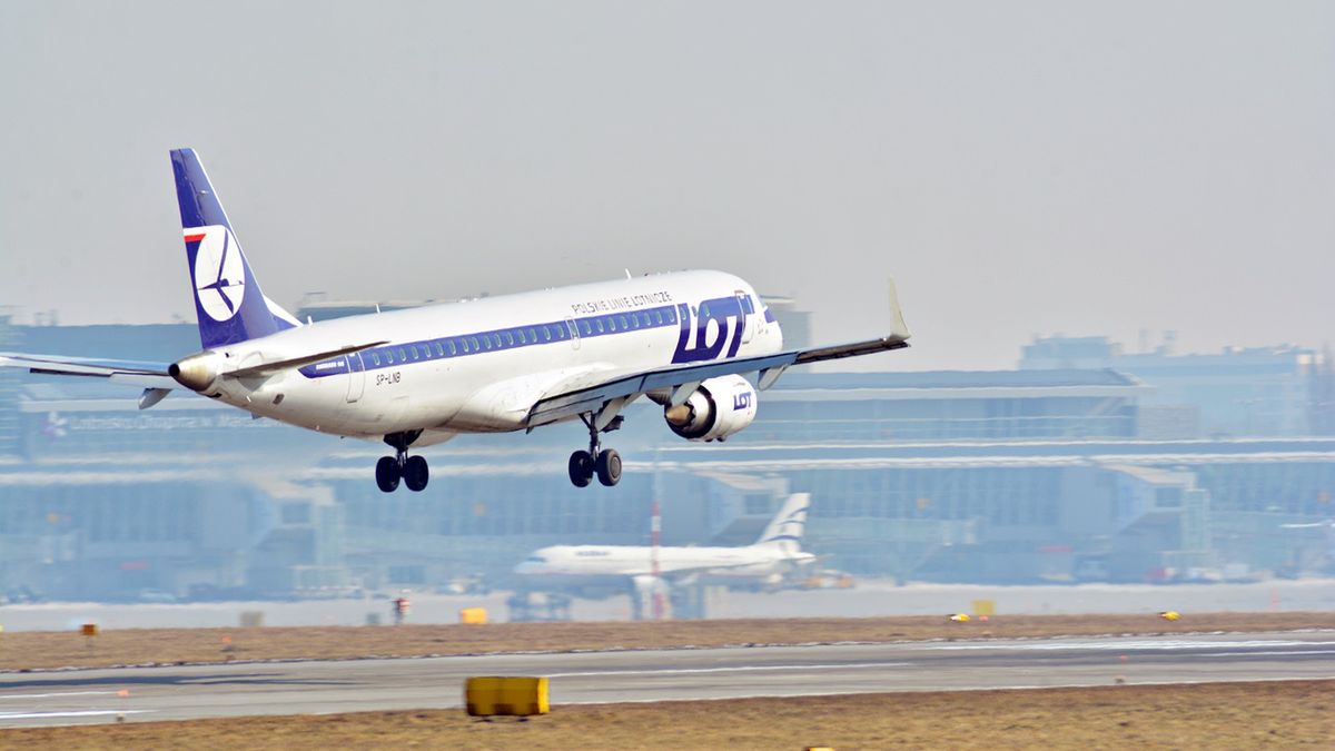 Lot do domu to program rządu i PLL LOT, który ma umożliwić Polakom powroty do kraju