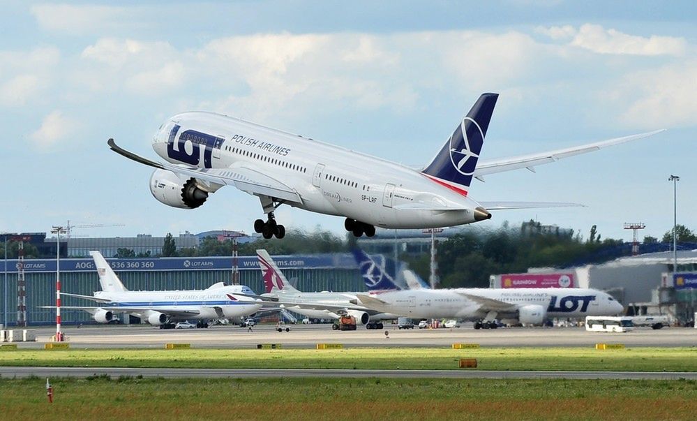 600 tysięcy złotych nagród dla szefów portu lotniczego