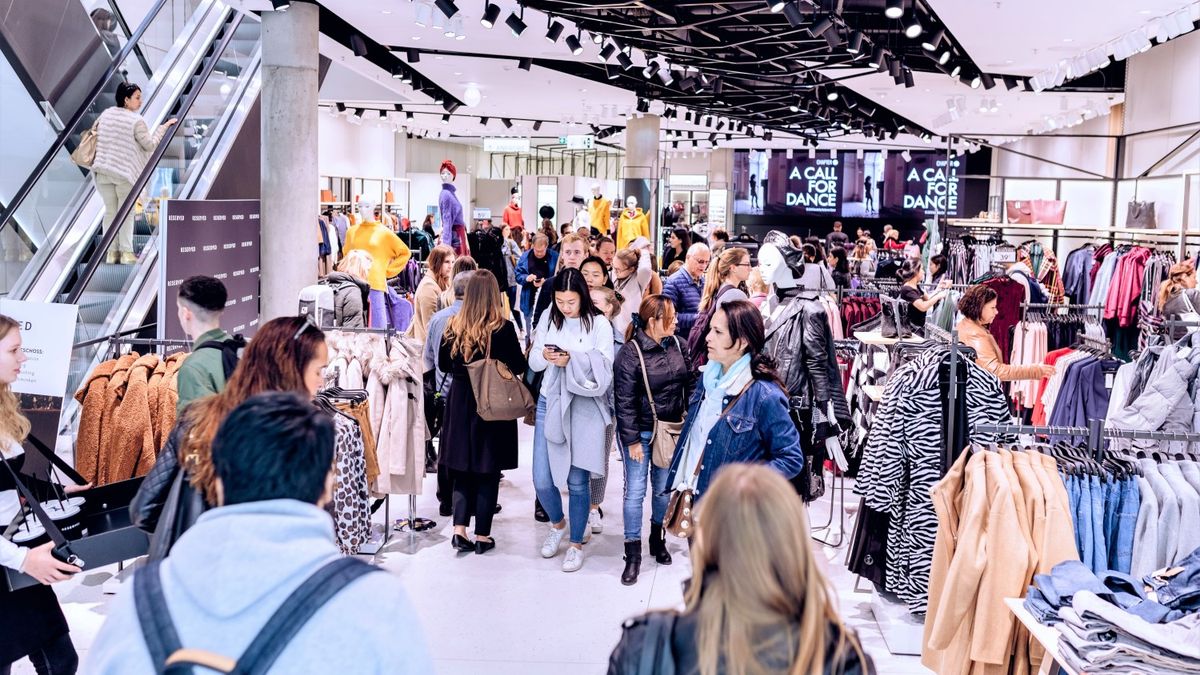 Najbardziej odpowiedzialne marki odzieżowe starają się ograniczać negatywny wpływ na środowisko naturalne.