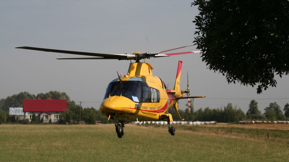 Ranną w wypadku do szpitala zabrał śmigłowiec