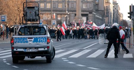 Poseł ośmieszył swoich kolegów. Straszył nielegalną bronią PiS-u, zapomniał, kto ją kupił