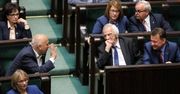 Rośnie przewaga PiS nad PO. W Sejmie pięć partii