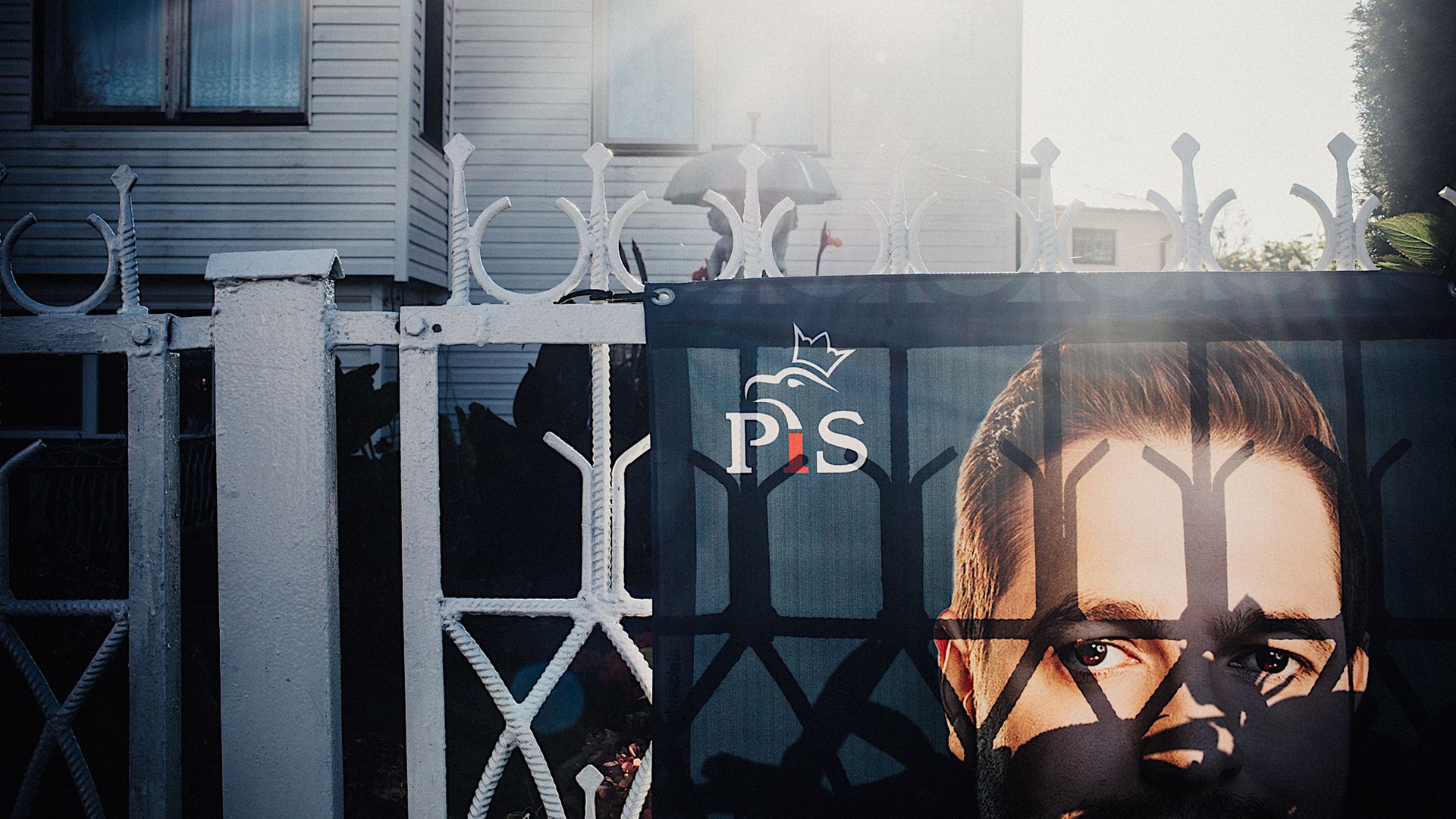 Plakat wyborczy PiS-u w Kuleszach Kościelnych (woj. podlaskie) 