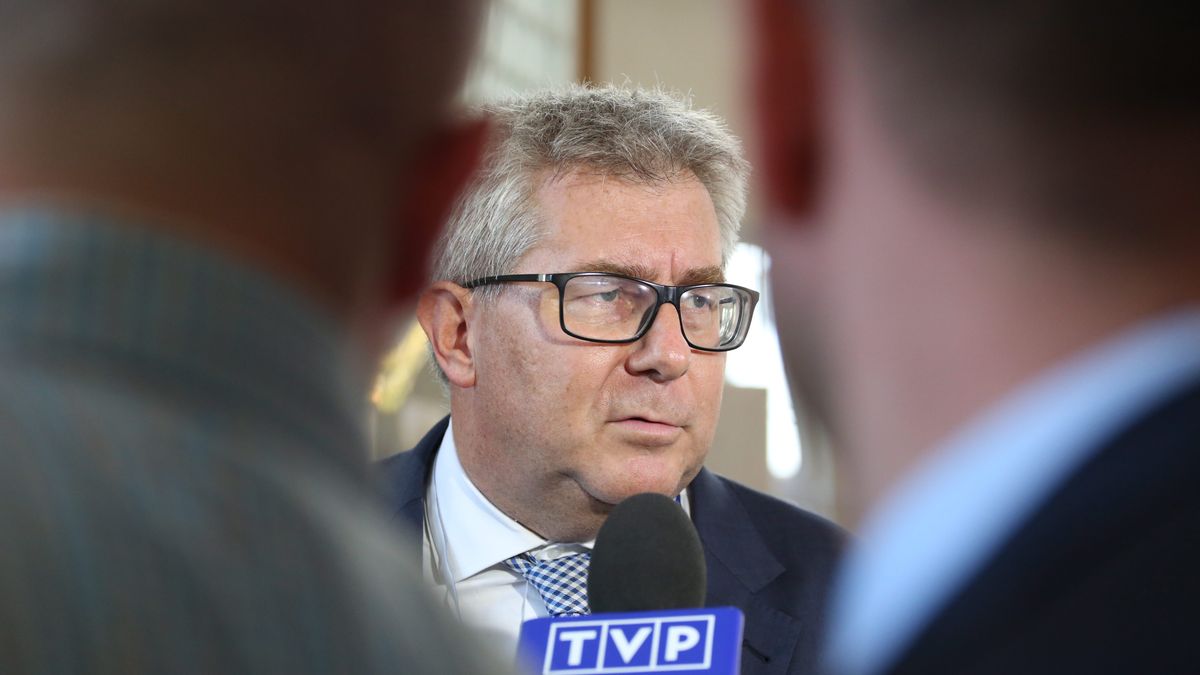 Czarnecki: Prezes, wraz z władzami PiS oczywiście, zdecyduje odnośnie do oceny rządu