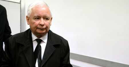 W PiS nikt tego głośno nie powie, więc pomogę. "Kaczyński, wasz król, jest nagi"