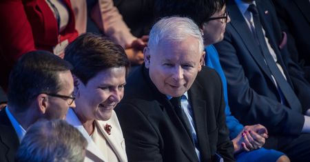 Sondaż. PiS znowu w górę. Rośnie przewaga nad opozycją