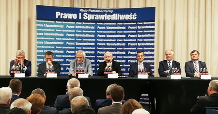 Posiedzenie klubu PiS. Wiemy, o czym mówił Jarosław Kaczyński