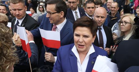 Zaskakujący sondaż. Tylko trzy partie w Sejmie