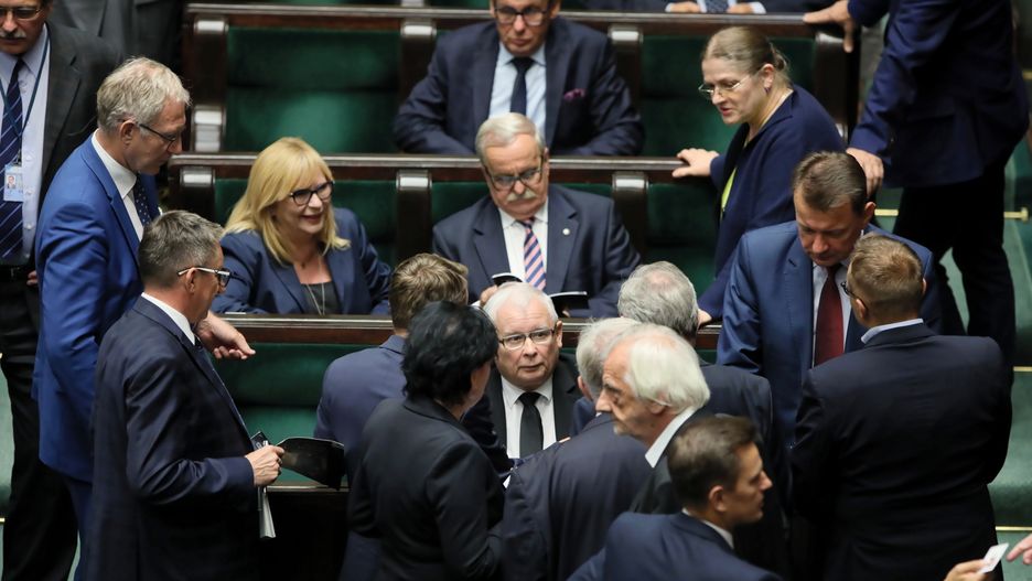 Sondaż. Polacy nie wierzą w przedterminowe wybory