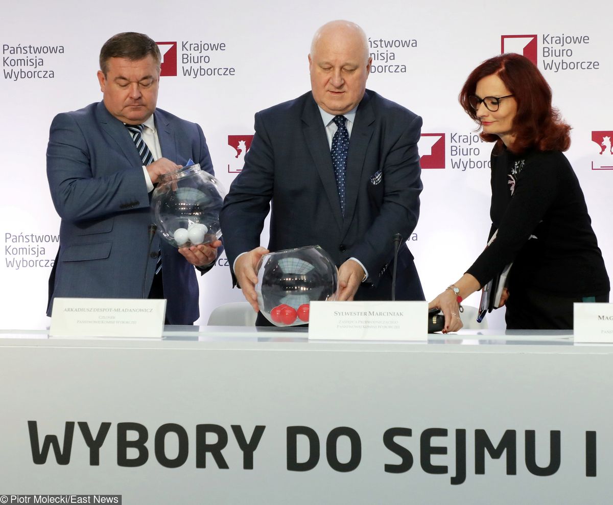 Wybory parlamentarne 2019. PKW rozlosowała numery list wyborczych. PiS startuje z "dwójką", KO z "piątką"