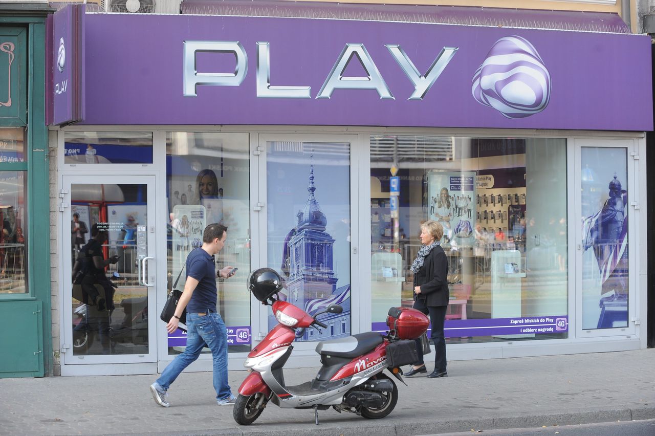 Oszuści wyłudzają od klientów doładowania do Play