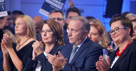 Wybory kończą złotą dekadę Polski. Co nam partie obiecują na kolejne lata?