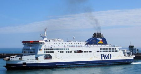 Francja. Kapitan zawrócił prom, żeby uratować imigranta