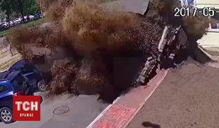 Kijów: awaria rury doprowadziła do zniszczenia samochodów