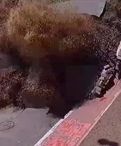 Kijów: awaria rury doprowadziła do zniszczenia samochodów