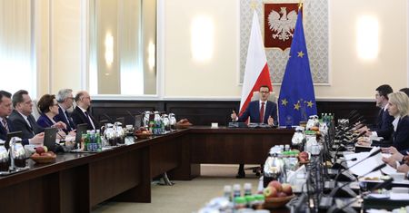 Klasyfikacja maturzystów na nowych zasadach. Rząd przyjął projekt Morawieckiego