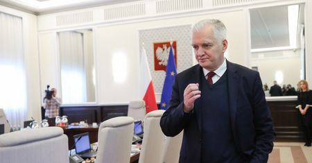 Pieniędzy na "trzynastki" nie zabraknie. Projekty PiS przyniosą budżetowi dodatkowe miliardy