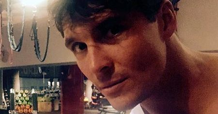 Przystojniak Mikołaj Roznerski katuje się na siłowni, pręży muskuły, a fani i tak dopatrzyli się wpadki