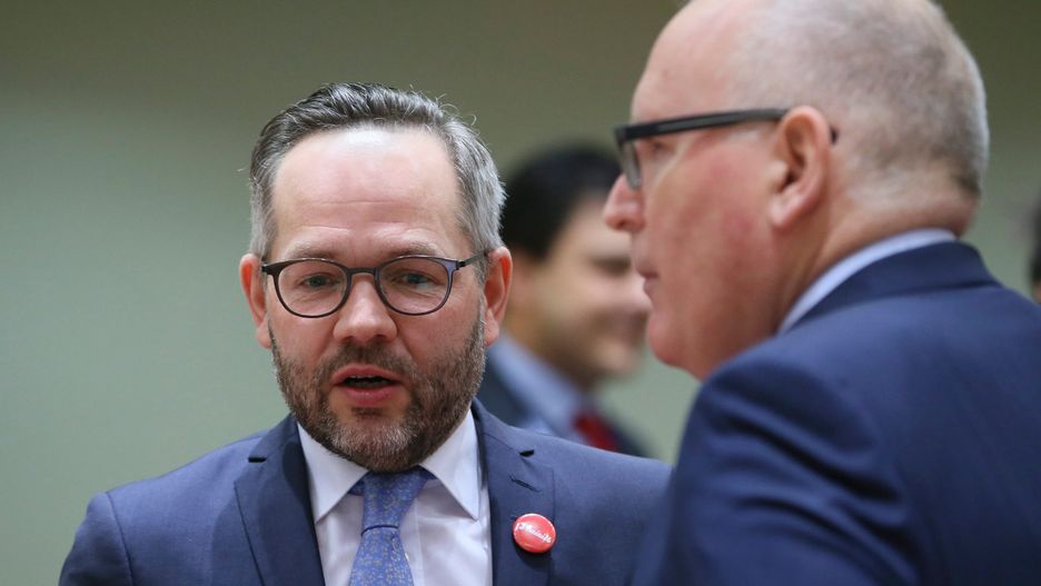 Wiceszef niemieckiego MSZ Michael Roth i zastępca przewodniczącego Komisji Europejskiej Frans Timmermans