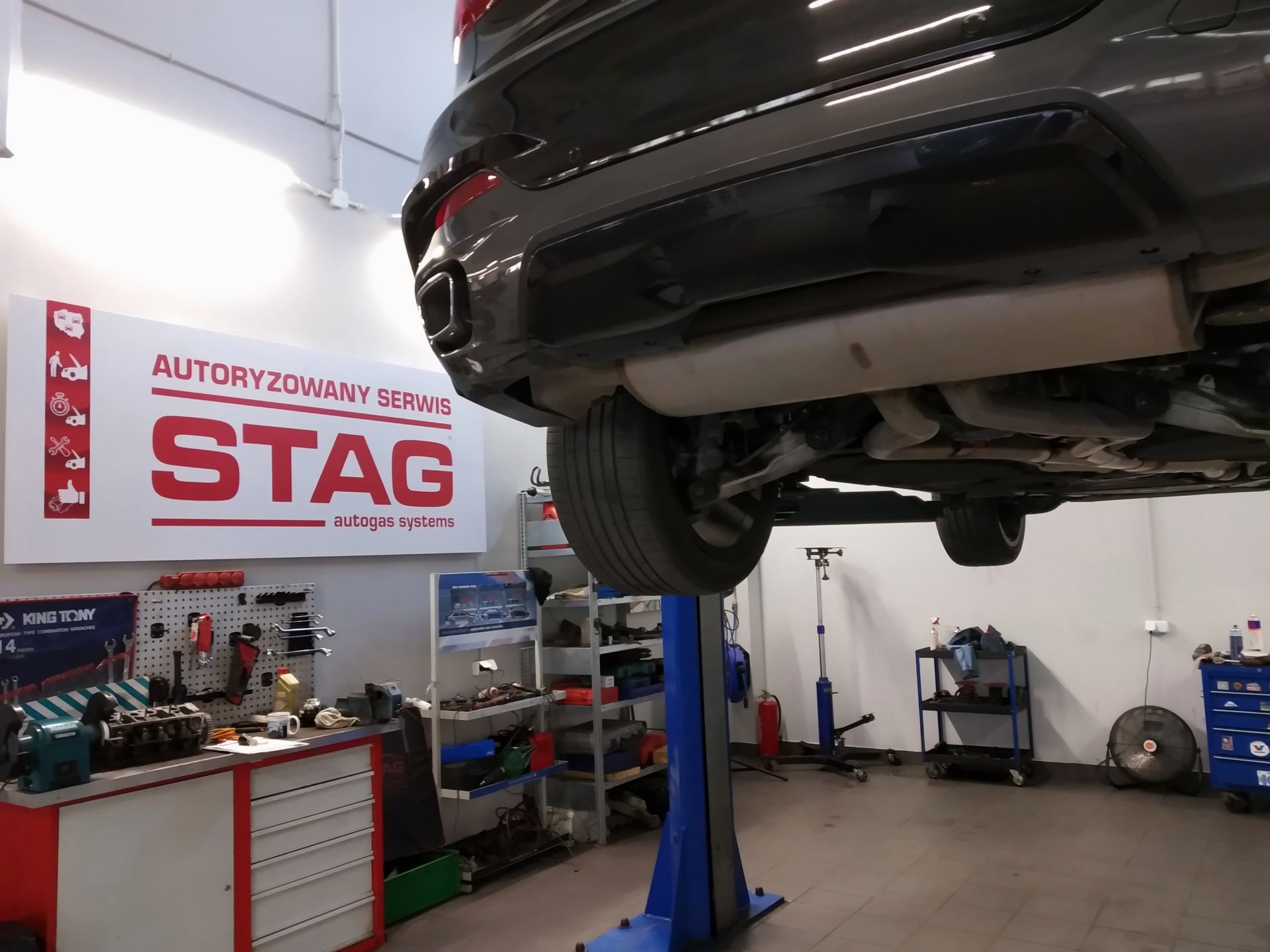 Dobry warsztat poradzi sobie z doborem instalacji gazowej. Zacznijcie od wyboru producenta, a potem wszystko pójdzie jak z płatka. 