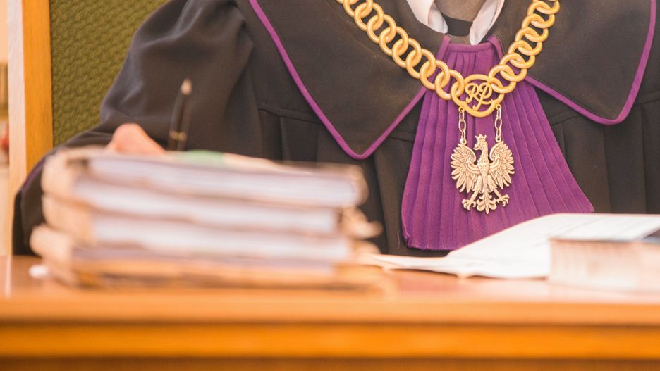 Do oblania kwasem doszło, kiedy Robert W. i jego ofiara czekali w rozprawę