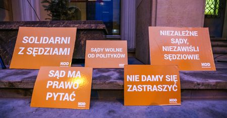 Padł pomysł na kompromis ws. sądów. Dwie propozycje
