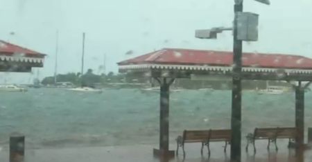 Irma zaatakowała Wyspy Dziewicze. Tak wygląda kataklizm, który pustoszy Karaiby