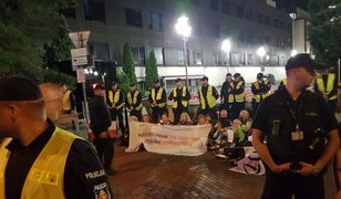 Kilkadziesiąt osób protestowało pod Sejmem