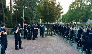 Policja składa do sądu wnioski o ukaranie demonstrantów. Pisali po ścianie Sejmu