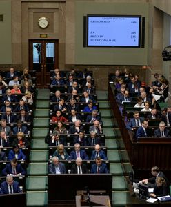 500+ dla posłów. Dostali 500 zł dodatku na mieszkanie