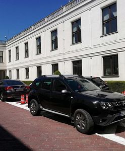 Poseł domaga się samochodów z kierowcami. "Dość tych ograniczeń"