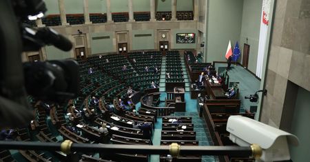Koronawirus w Polsce. Sejm rozpoczyna obrady ws. tarczy antykryzysowej
