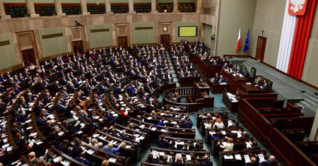 Ceny prądu. Sejm przegłosował nowelizację ustawy, uwzględnił uwagi Brukseli
