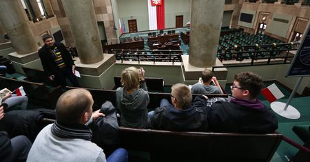 Jawne zarobki w NBP, rekompensata dla TVP i śledztwo ws. Adamowicza. Gorąco w Sejmie