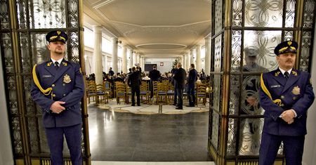 Uczniowie liceum wyproszeni z Sejmu. Chcieli urządzić happening?