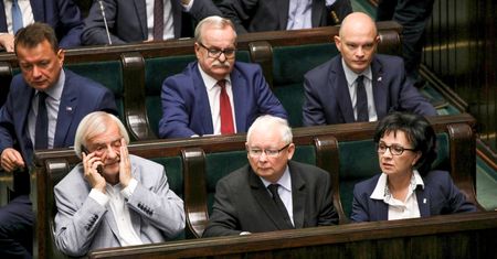 Piotr Witwicki: Żądamy podwyżek… dla polityków! (OPINIA)
