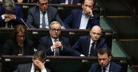Sondaż dla WP. Polacy jednoznacznie o obniżeniu posłom pensji