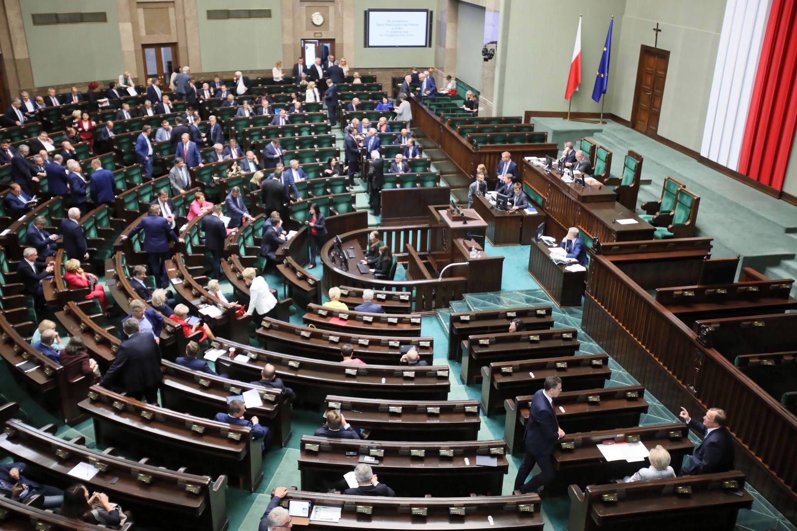 Majmurek: "Posiedzenie Sejmu przerwane. PiS znów kpi sobie z parlamentu" 