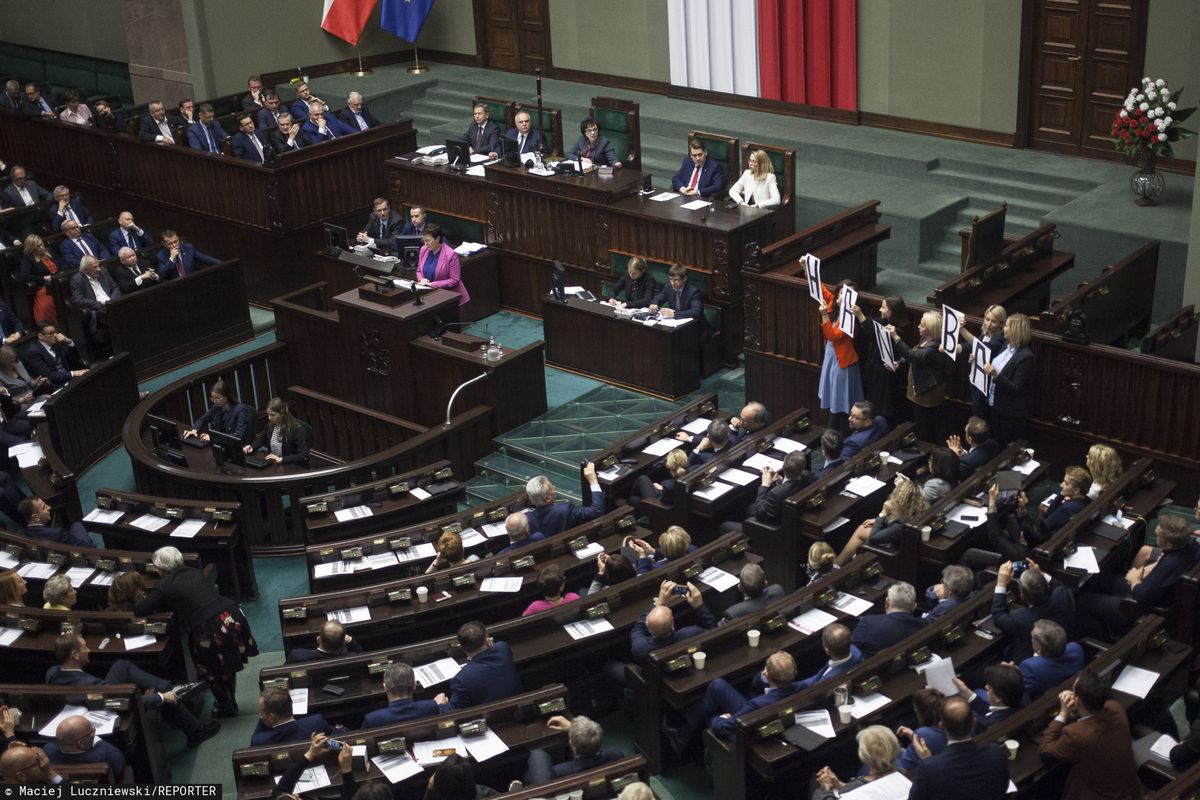 Lobbyści znikają z Sejmu. "Są ukrywani przed opinią publiczną"