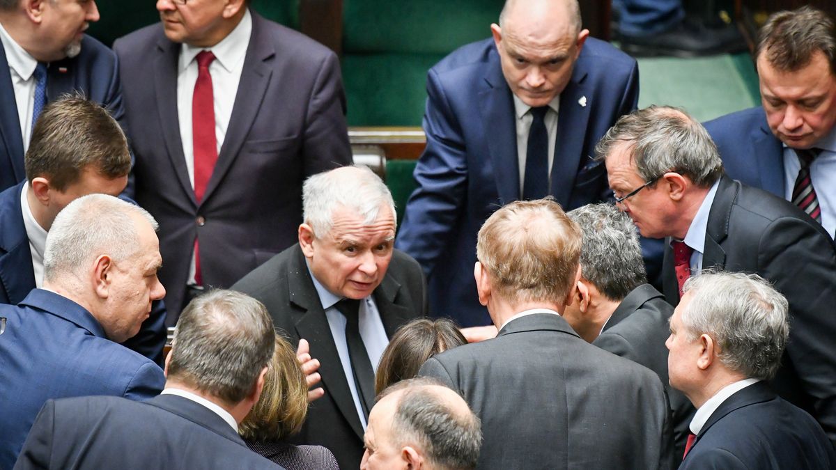 Jarosław Kaczyński podczas ostatniego posiedzenia Sejmu zorganizował szybką naradę w sprawie VAT