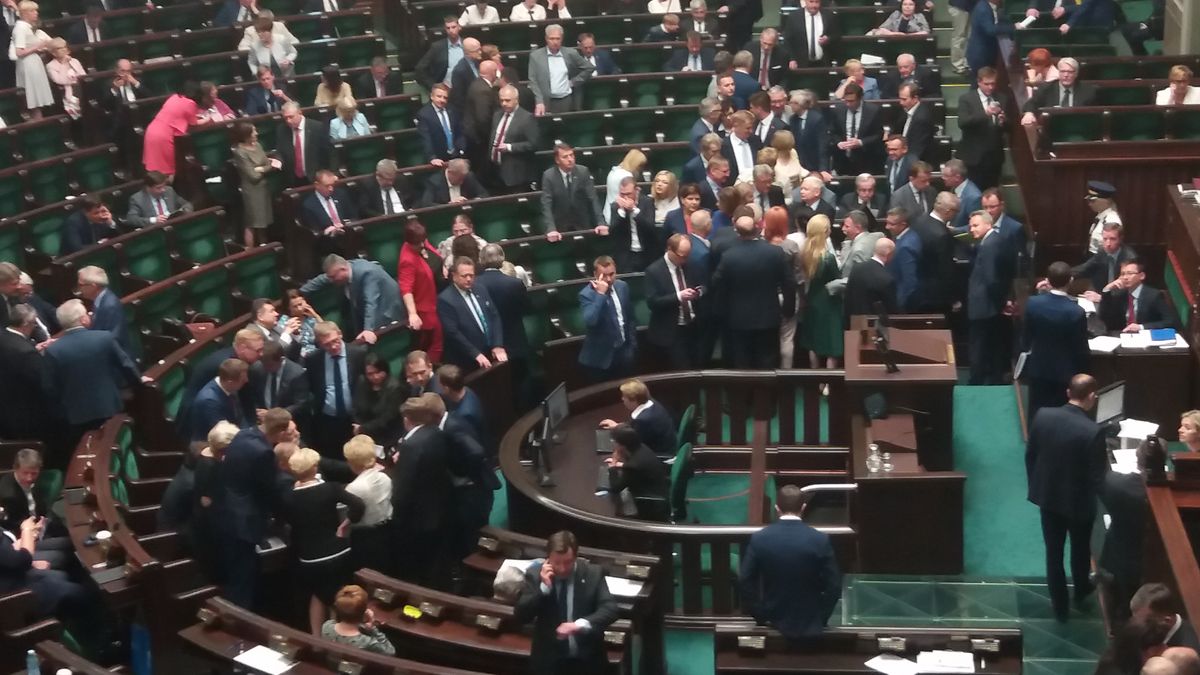 Posłowie mają zdecydować o przyszłości senackich poprawek na najbliższym posiedzeniu.