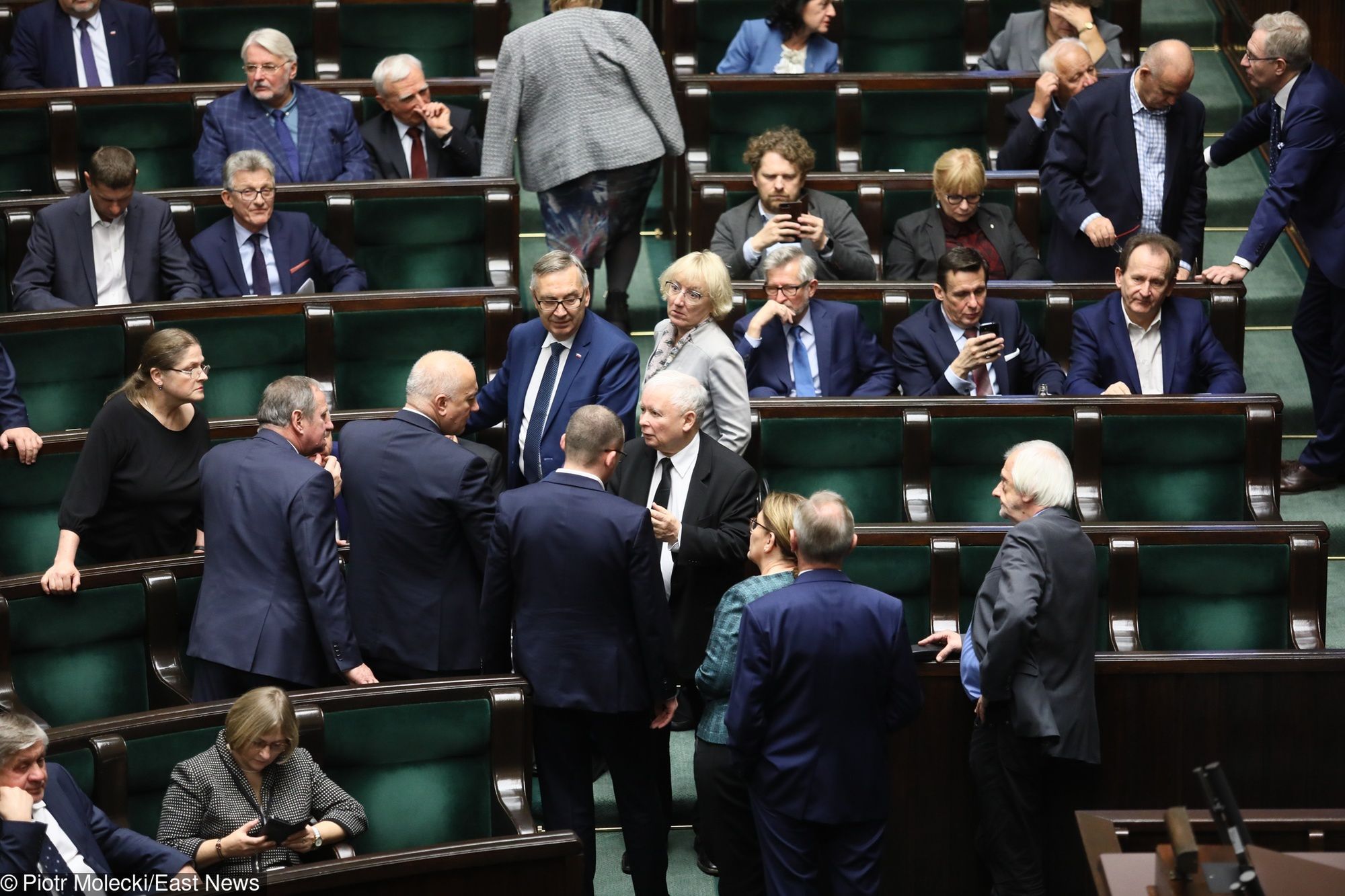 Polacy zabrali głos ws. przyspieszenia wyborów parlamentarnych